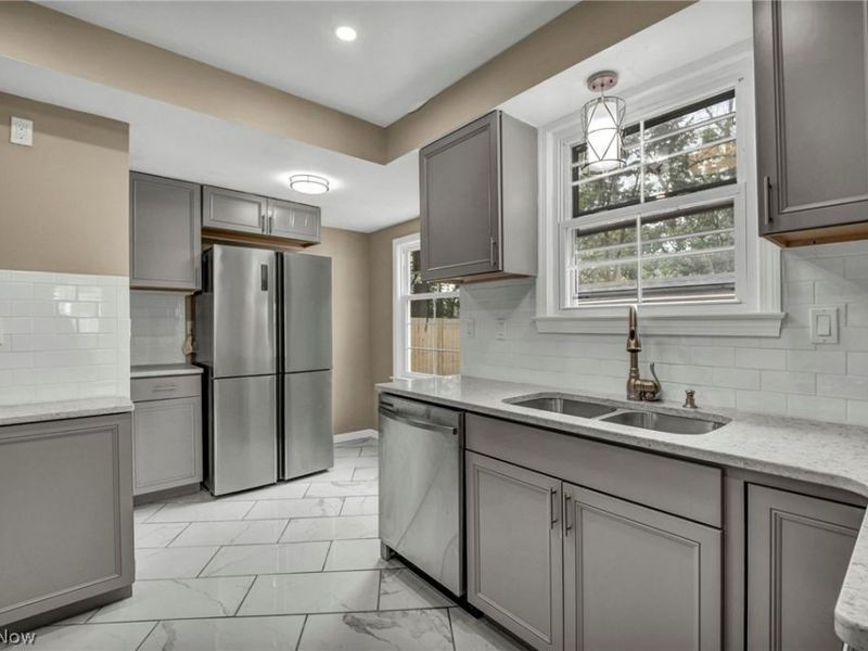 3012 Keswick Road, Cleveland, OH 44120 Photo 19