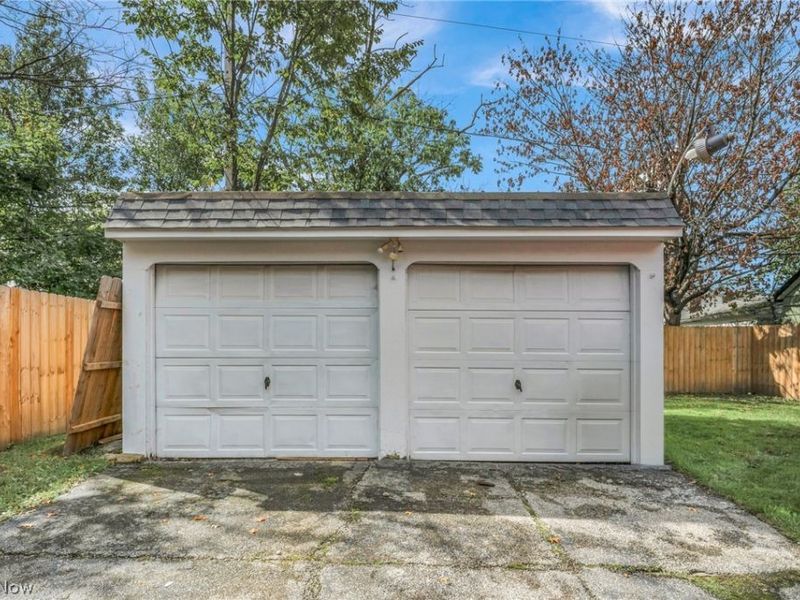 3012 Keswick Road, Cleveland, OH 44120 Photo 9