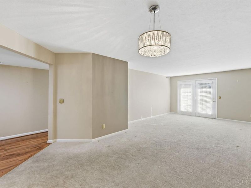821 Neeb Road, Unit 1, Cincinnati, OH 45238 Photo 10