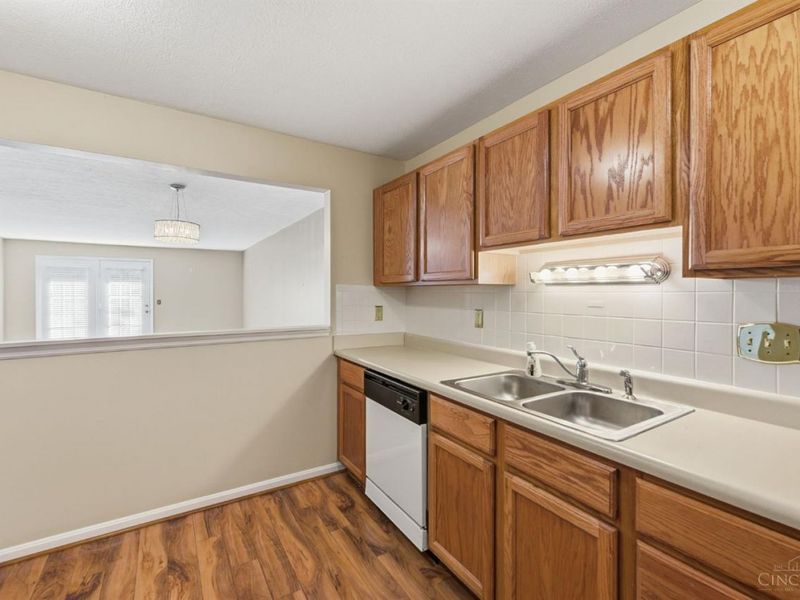 821 Neeb Road, Unit 1, Cincinnati, OH 45238 Photo 6