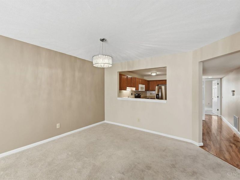 821 Neeb Road, Unit 1, Cincinnati, OH 45238 Photo 7