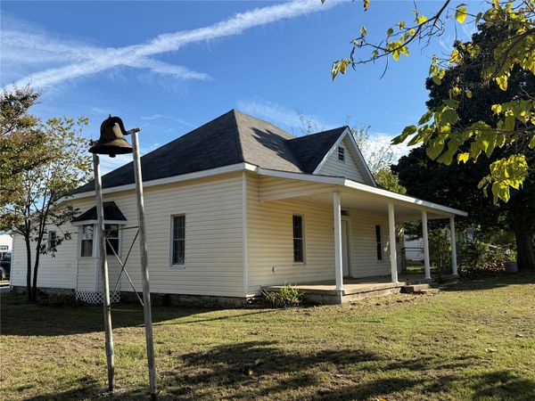 504 SW 1st Street , Checotah, OK 74426