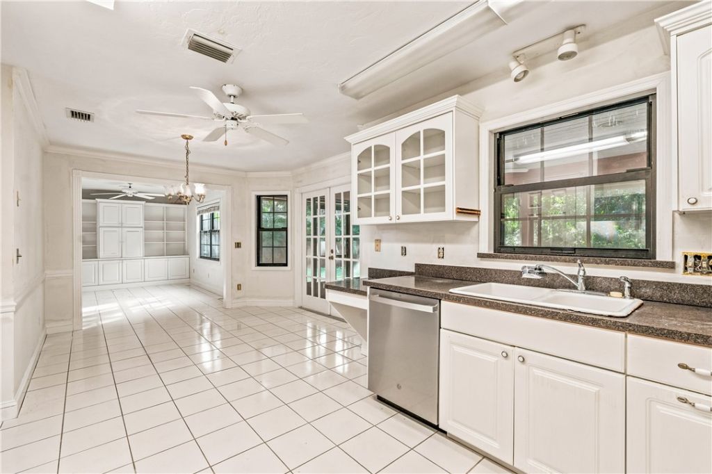 655 Wall Street, Vero Beach, FL 32960 Photo