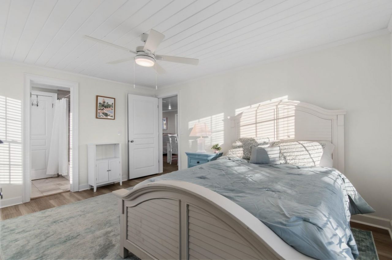 333 53rd Ave. N  Photo 32