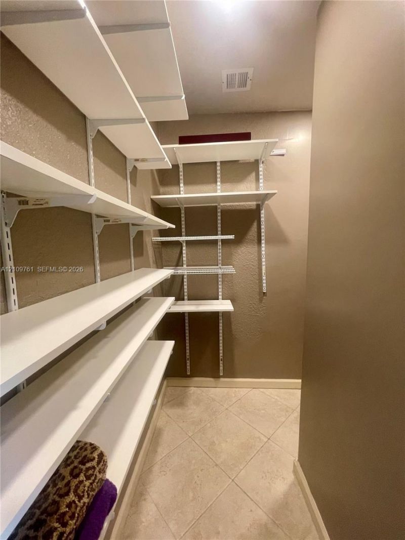 807 E Cypress Ln , Unit V-49, Pompano Beach, FL 33069 Photo