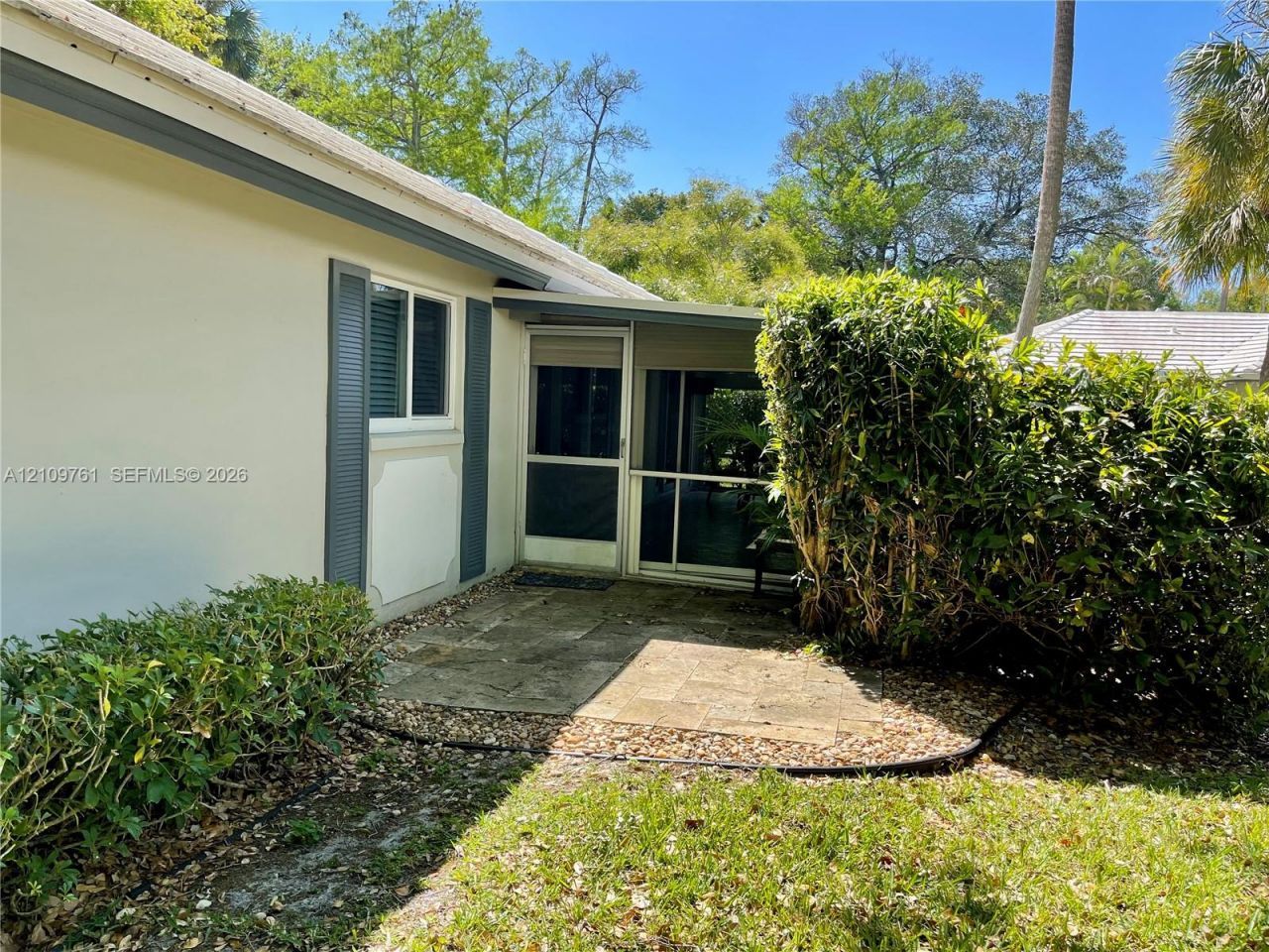 807 E Cypress Ln , Unit V-49, Pompano Beach, FL 33069 Photo