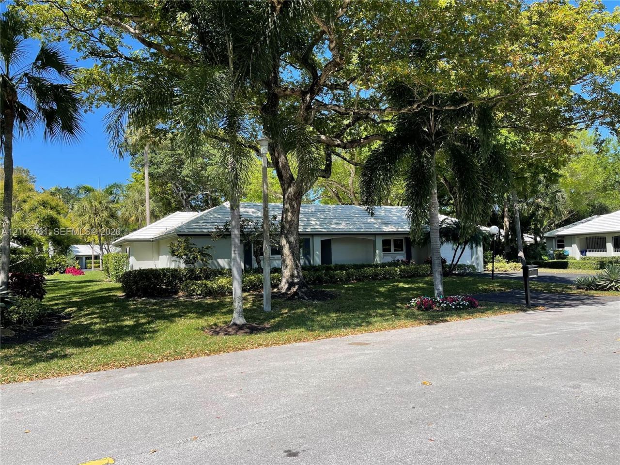 807 E Cypress Ln , Unit V-49, Pompano Beach, FL 33069 Photo