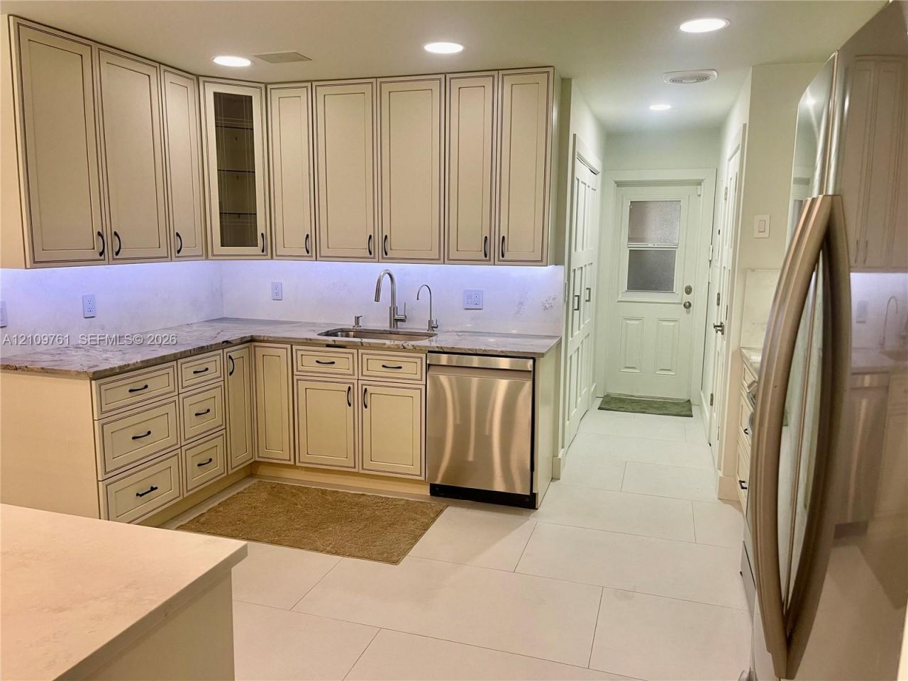 807 E Cypress Ln , Unit V-49, Pompano Beach, FL 33069 Photo