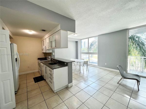 275 NE 18th St , Unit 305, Miami, FL 33132