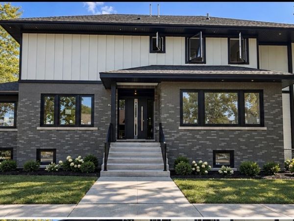 5255 W Belle Plaine Avenue , Chicago, IL 60641