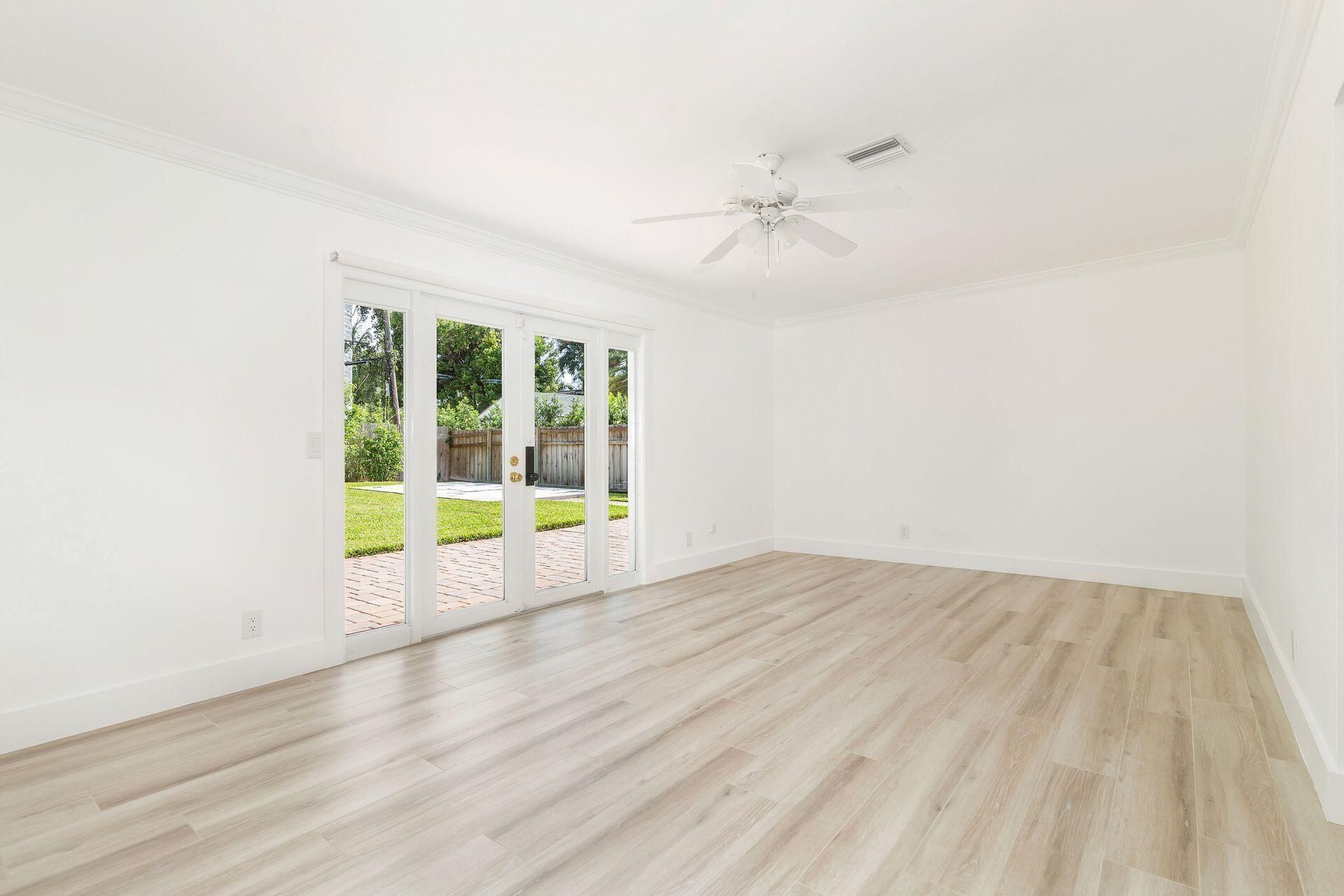 135 Edgewood Drive, West Palm Beach, FL 33405 Photo