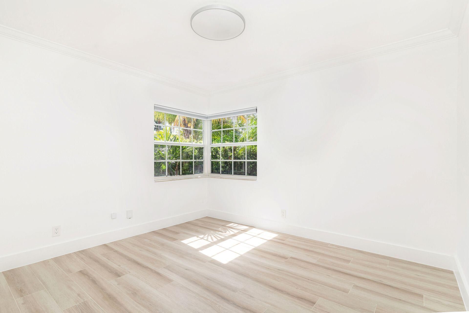 135 Edgewood Drive, West Palm Beach, FL 33405 Photo