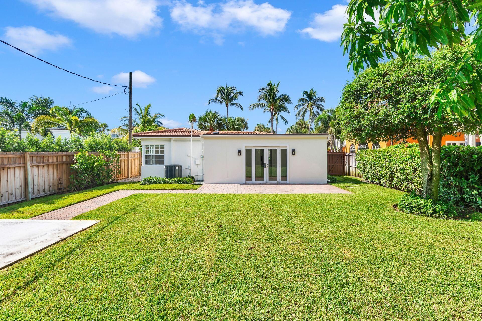135 Edgewood Drive, West Palm Beach, FL 33405 Photo