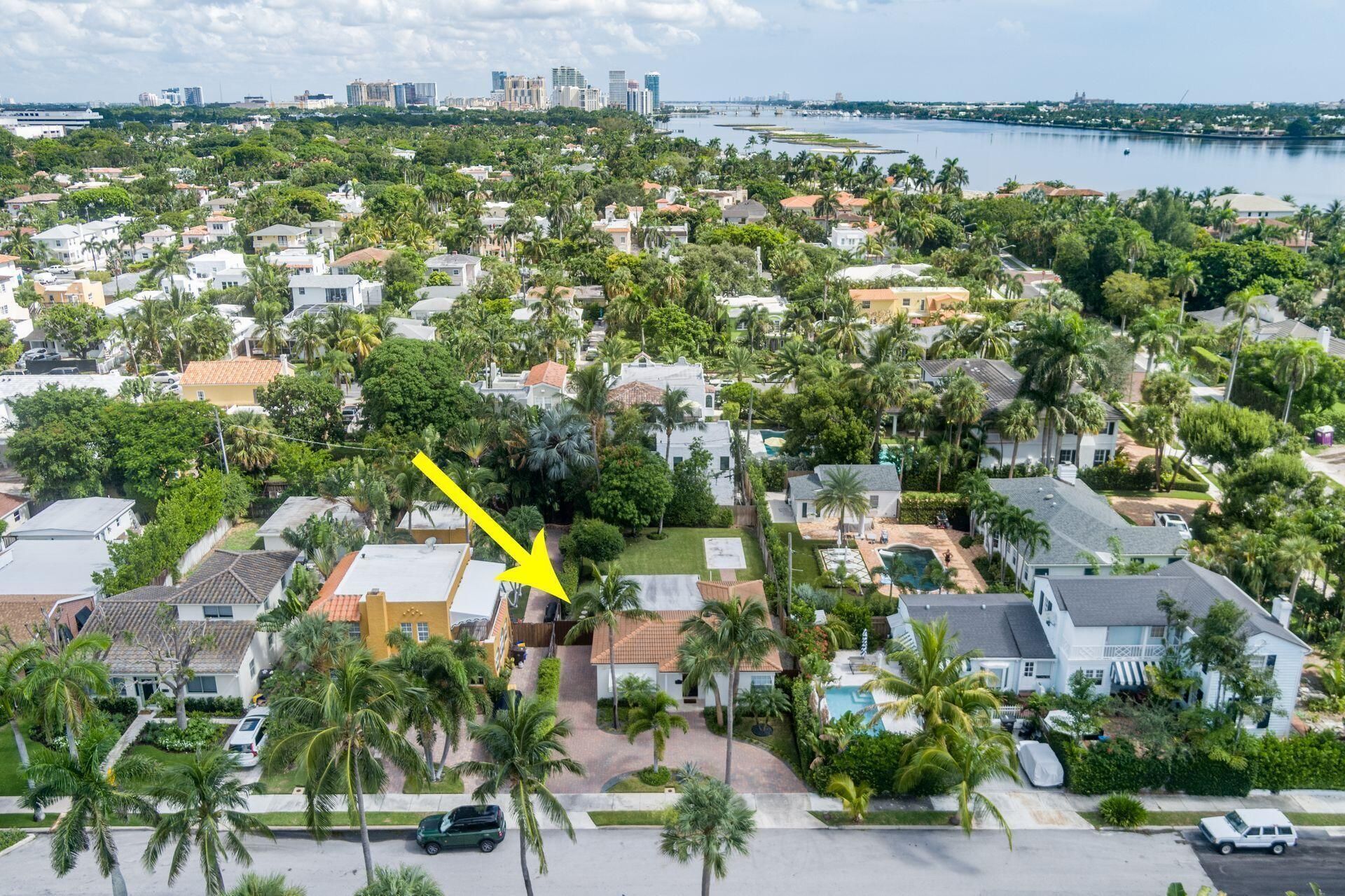 135 Edgewood Drive, West Palm Beach, FL 33405 Photo