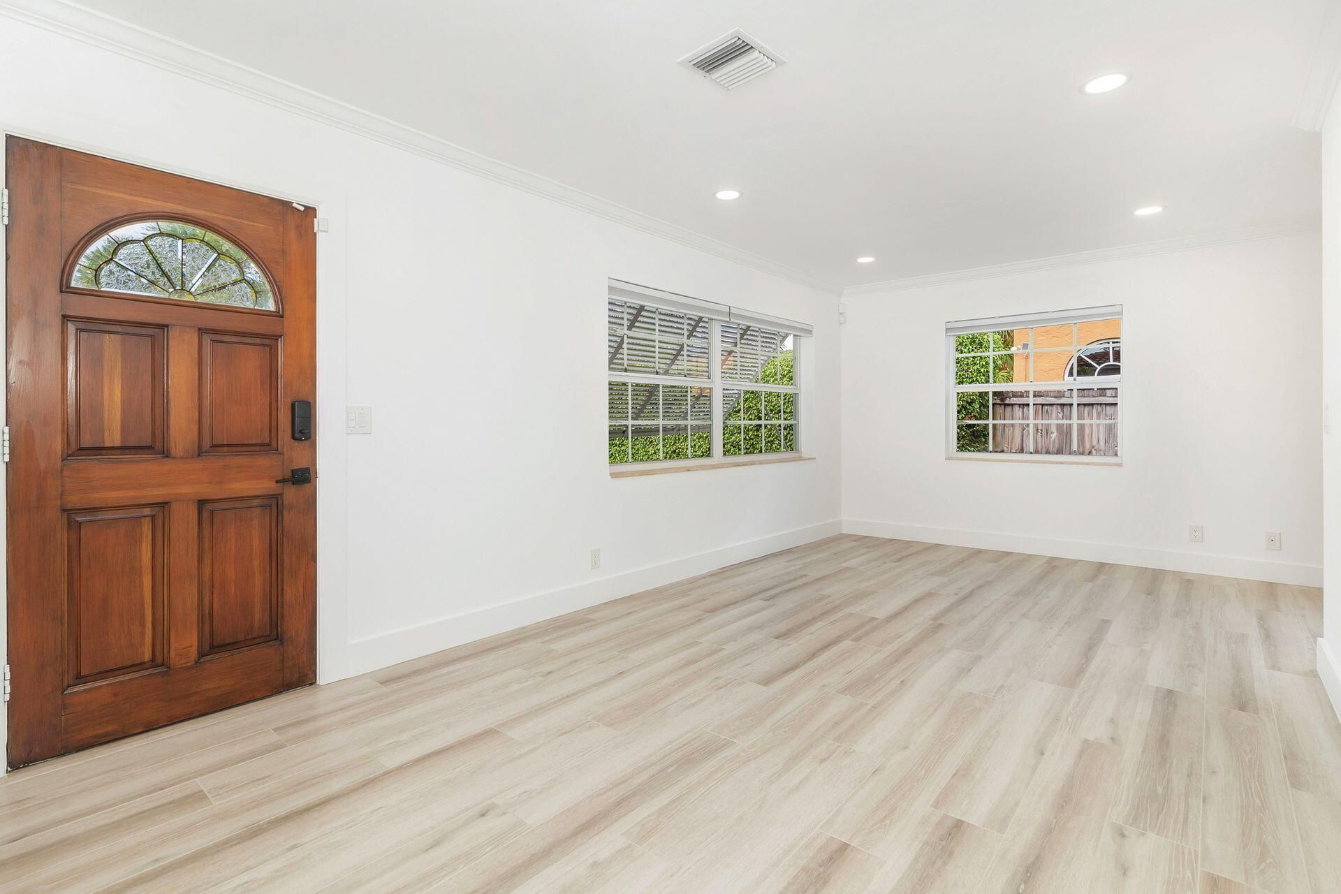 135 Edgewood Drive, West Palm Beach, FL 33405 Photo
