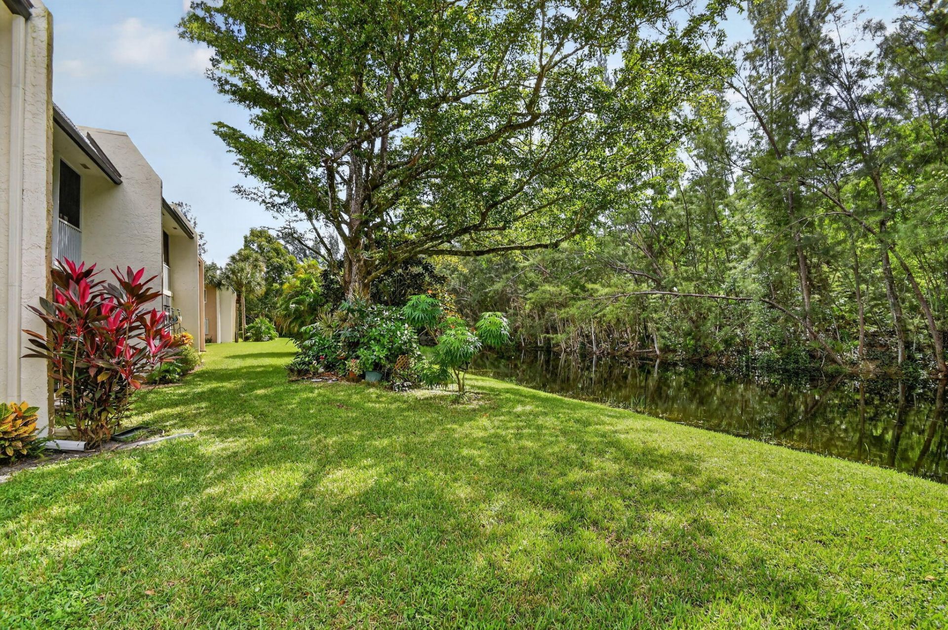 150 Lake Meryl Drive, Unit 244, West Palm Beach, FL 33411 Photo