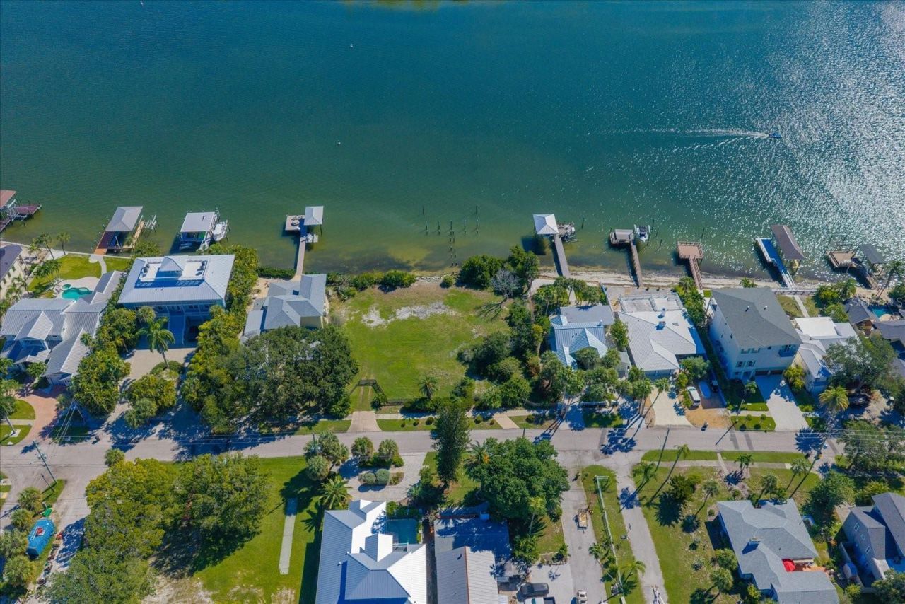 871 Bay Esplanade, Clearwater Beach, FL 33767 Photo