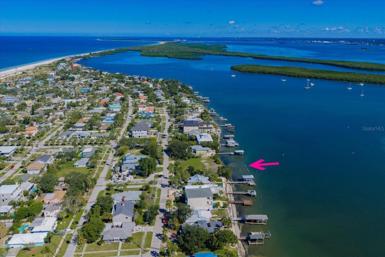 871 Bay Esplanade, Clearwater Beach, FL 33767 Photo