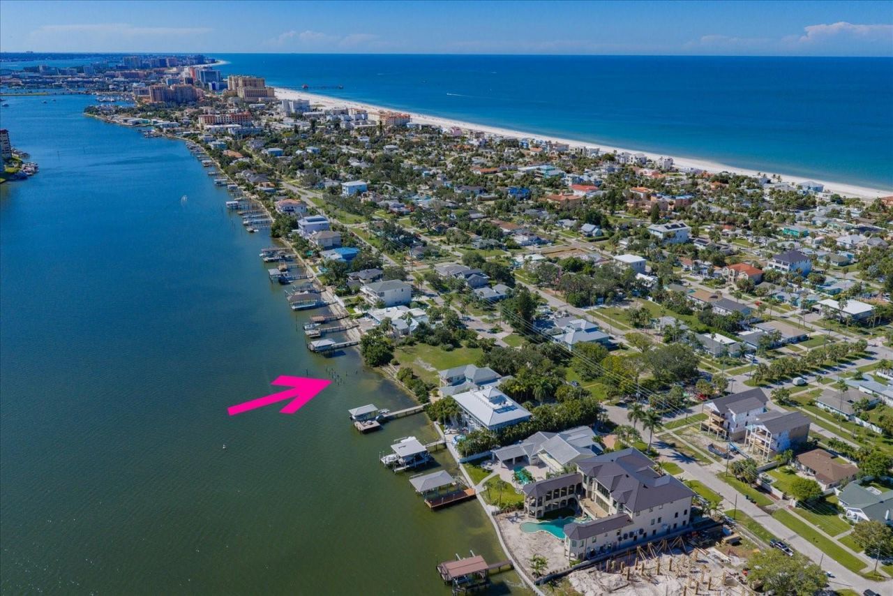 871 Bay Esplanade, Clearwater Beach, FL 33767 Photo