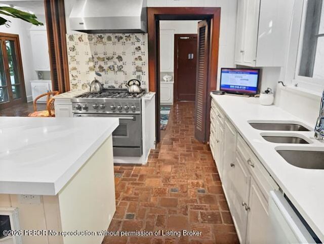 80 Middle Road, Palm Beach, FL 33480 Photo