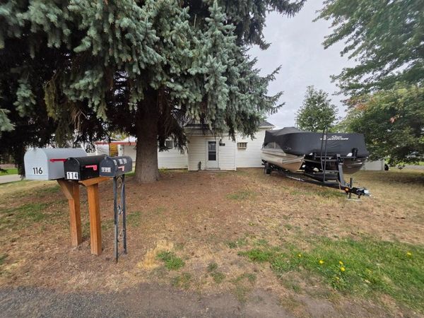 117 E State St, St John, WA 99171