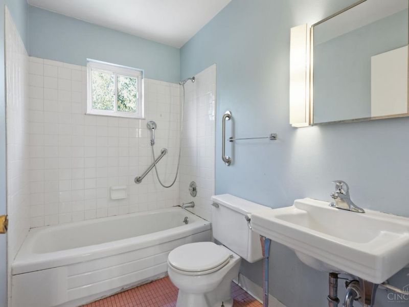 6847 Esther Lane, Cincinnati, OH 45243 Photo 13