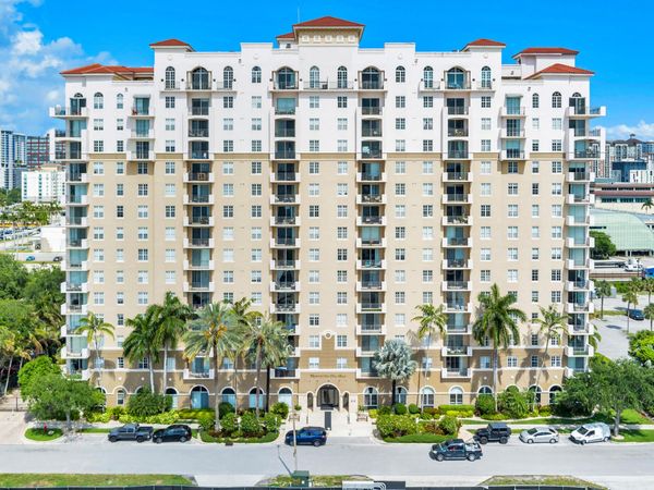 616 CLEARWATER PARK Road, Unit 412, West Palm Beach, FL 33401