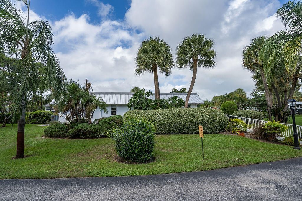 2929 SE Ocean Boulevard, Unit 121-6, Stuart, FL 34996 Photo