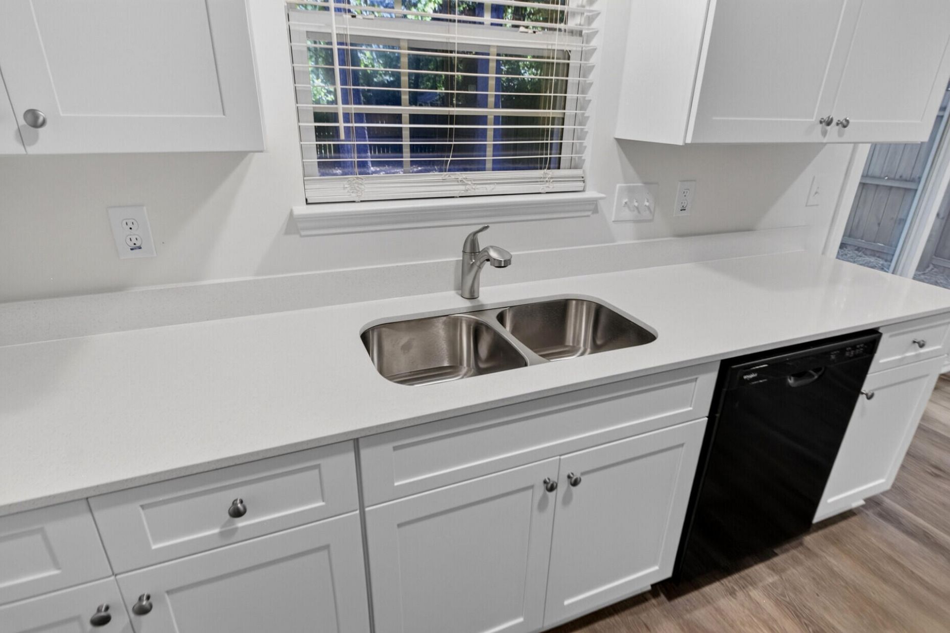 228 Trickle Drive Photo 10