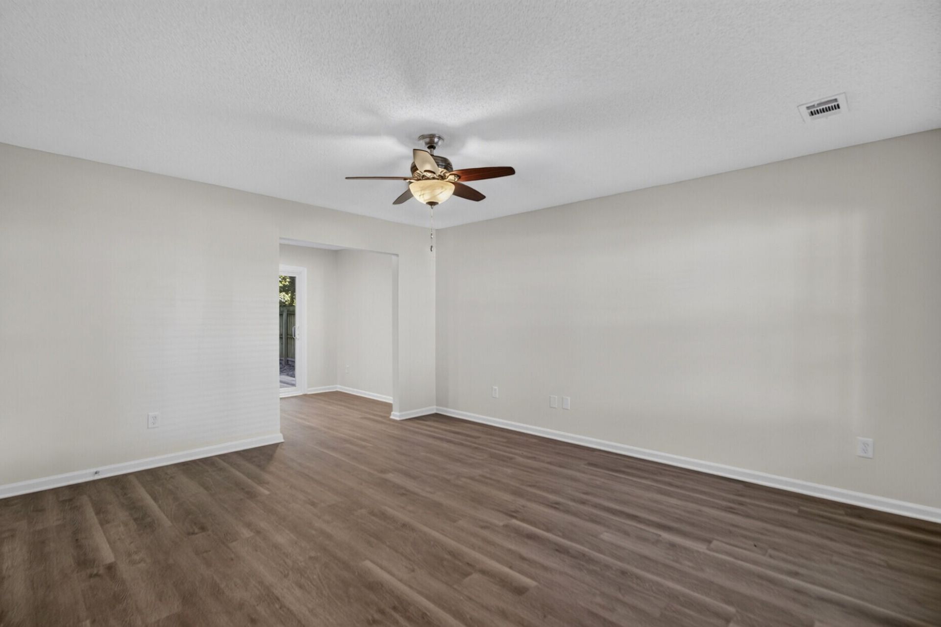 228 Trickle Drive Photo 4
