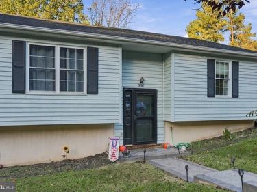 360 W DUCK STREET , FRONT ROYAL, VA 22630