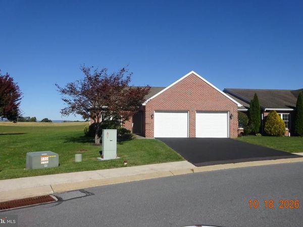 121 BLACKBIRD LANE , SHIPPENSBURG, PA 17257
