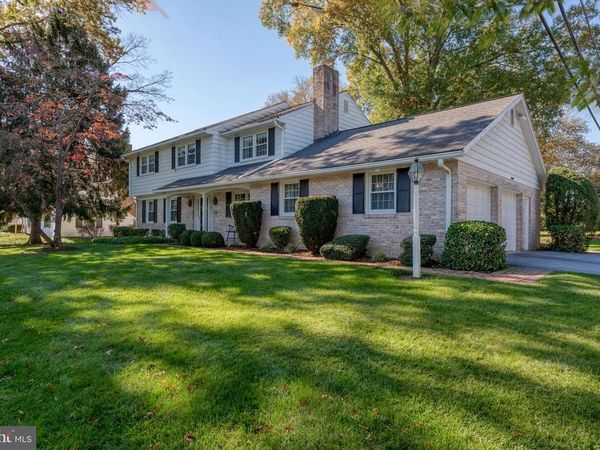 680 BARR BOULEVARD , LANCASTER, PA 17603