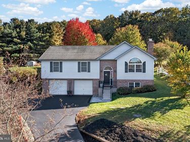 686 W WYNONAH DRIVE , AUBURN, PA 17922