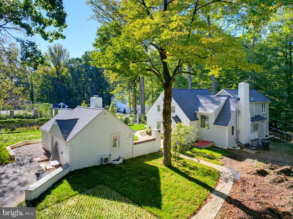 1221 SCHOOL LANE , RYDAL, PA 19046
