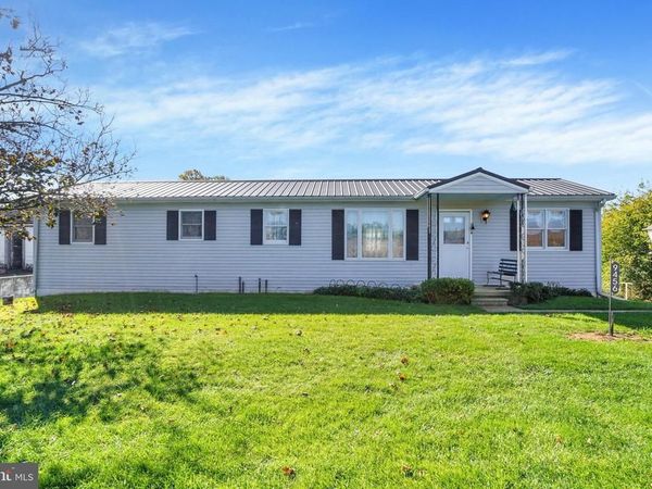 9456 BLUE BALL ROAD, STEWARTSTOWN, PA 17363