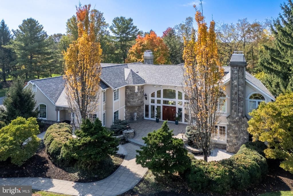 1751 DEER RUN ROAD , BETHLEHEM, PA 18015