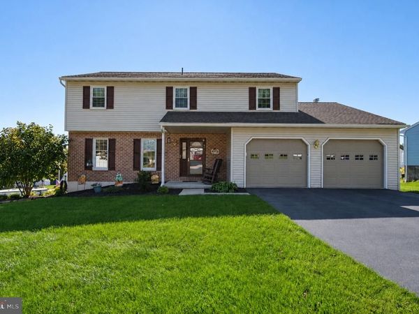 1720 S MOUNTAIN DRIVE, SINKING SPRING, PA 19608
