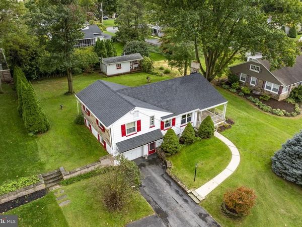 580 E JACKSON STREET , NEW HOLLAND, PA 17557
