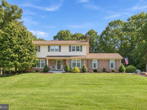 32 LONGLEAF LANE, BEAR, DE 19701