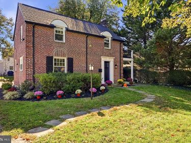 11 BARLEYCONE LANE, BRYN MAWR, PA 19010