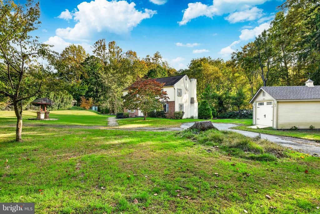 238 POLE CAT ROAD , GLEN MILLS, PA 19342
