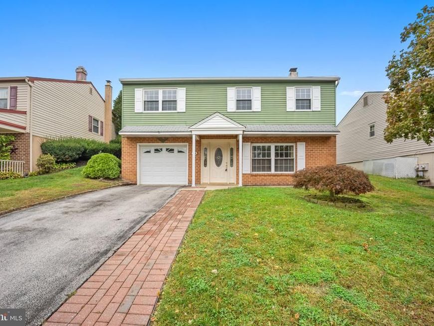 304 Crescent Hill Drive , Havertown, PA 19083 Main Photo