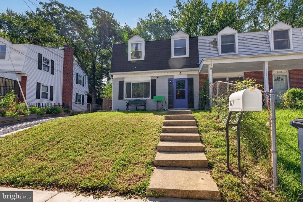 7617 BARLOWE ROAD , HYATTSVILLE, MD 20785