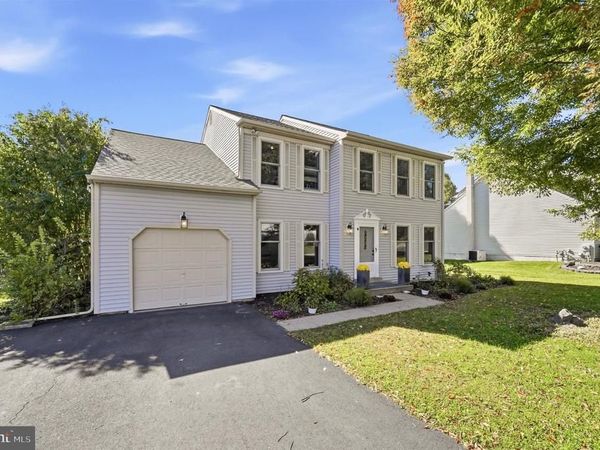 19 DIAMOND DRIVE, NEWTOWN, PA 18940