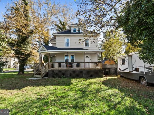 557 N EAST AVENUE , VINELAND, NJ 08360