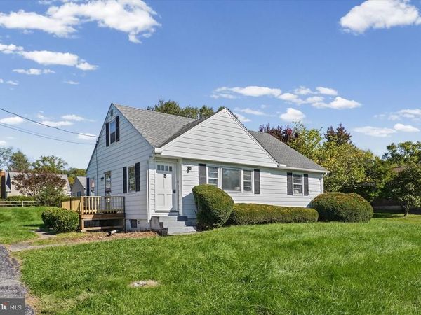 22 WARREN ROAD , COCKEYSVILLE, MD 21030