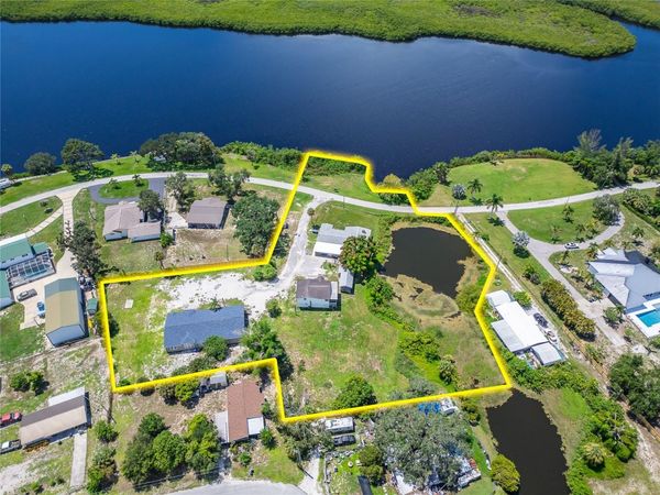 701 FISH LIPS LANE , RUSKIN, FL 33570