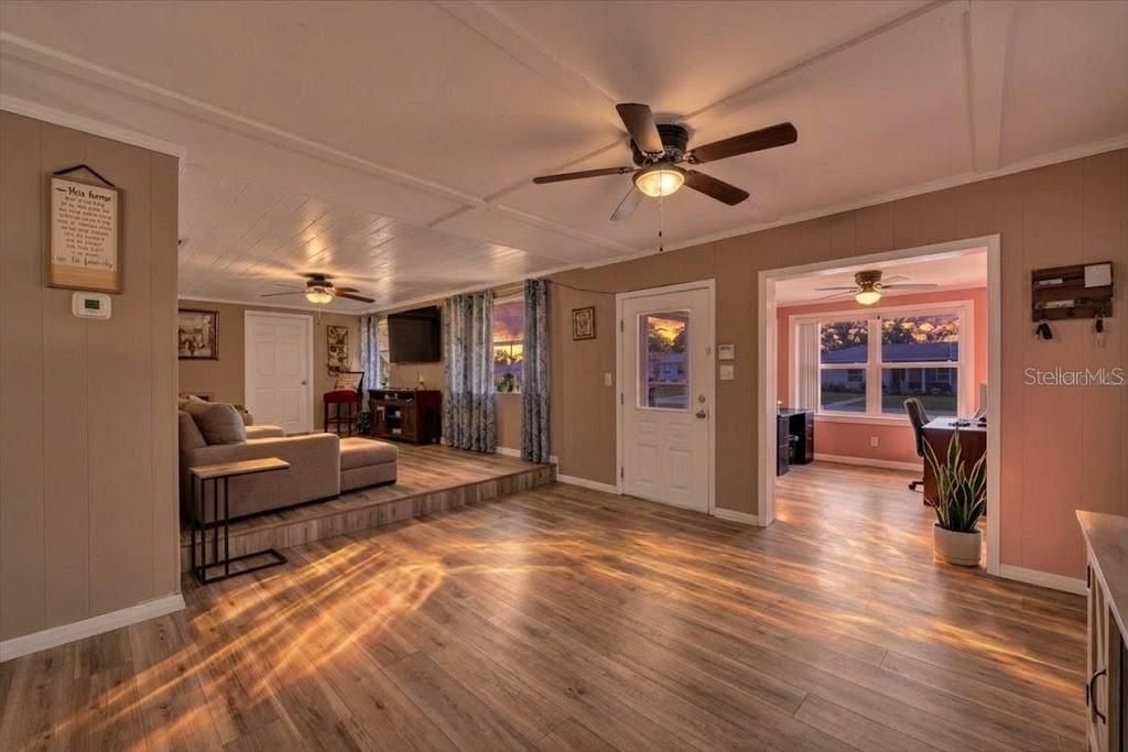 701 Fish Lips Lane, Ruskin, FL 33570 Photo