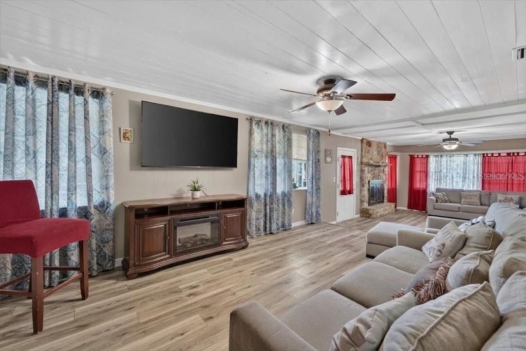 701 Fish Lips Lane, Ruskin, FL 33570 Photo
